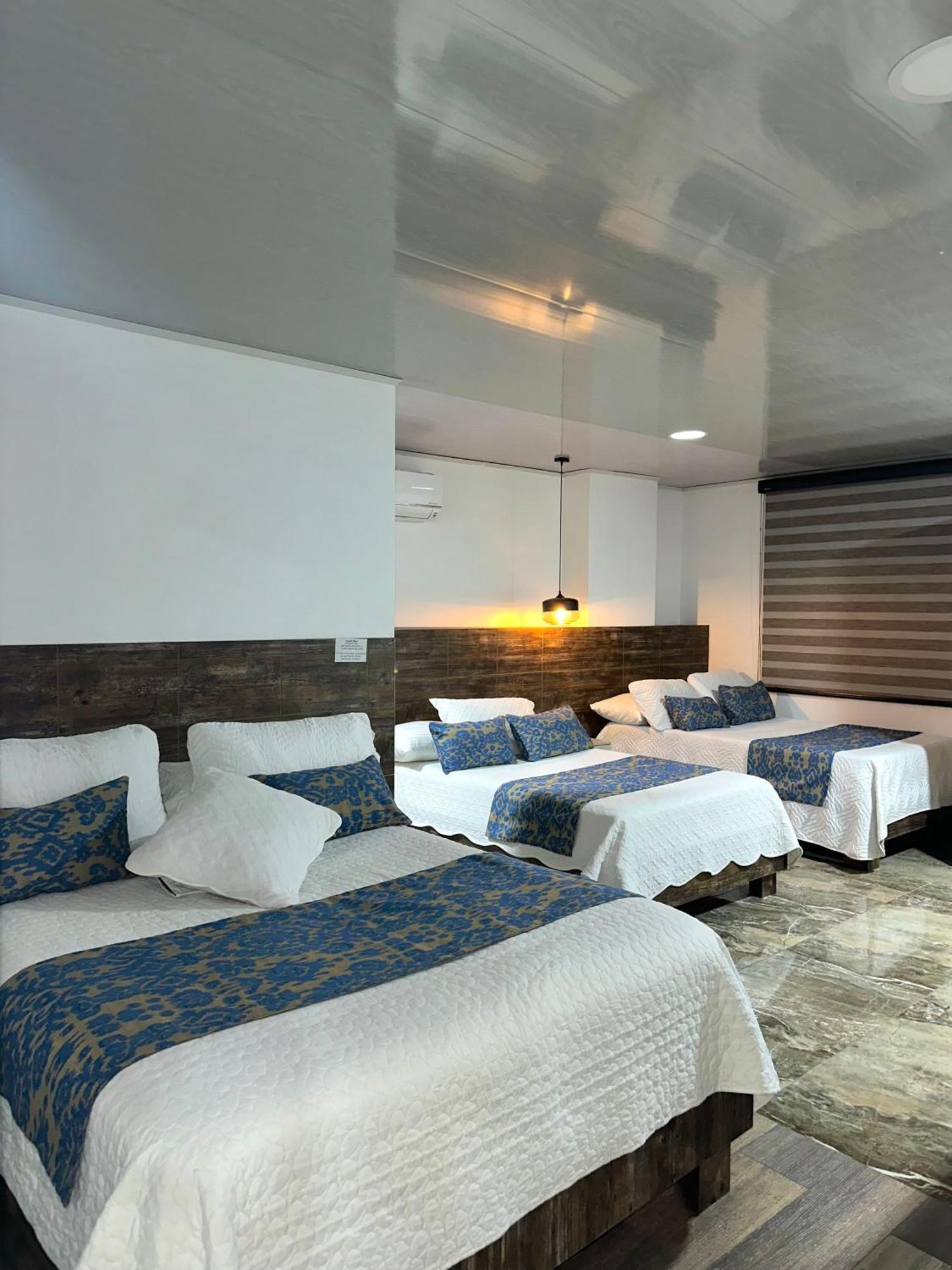 Hotel Los Maderos Cali Exterior photo